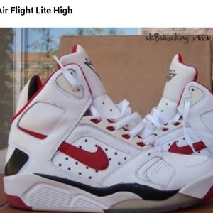 NIKE AIR FLIGHT LITE